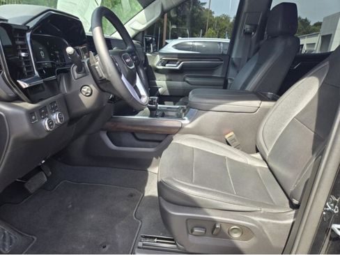 Used 2023 GMC Sierra 1500 SLT w/ SLT Premium Plus Package AWD/4WD image 18