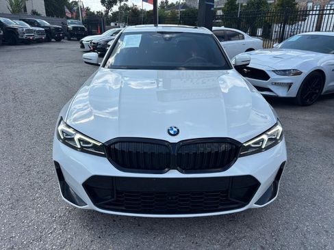 Used 2023 BMW 330i Sedan w/ M Sport Package image 3