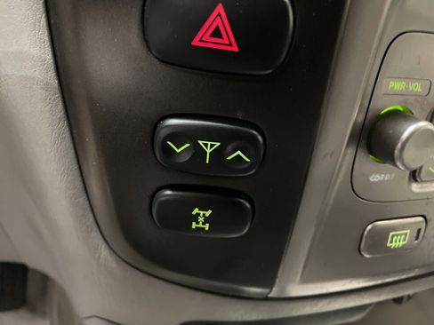 Used 2003 Toyota Land Cruiser image 24