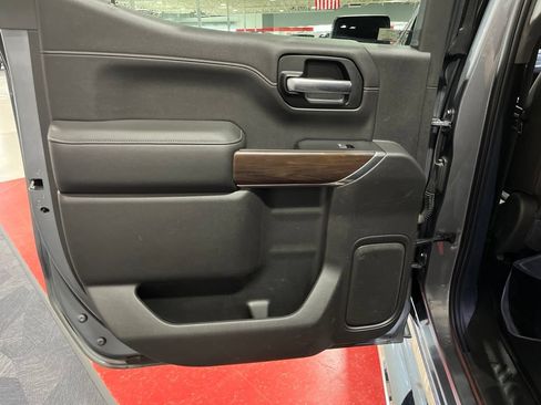 Used 2019 GMC Sierra 1500 SLT w/ SLT Premium Plus Package AWD/4WD image 18