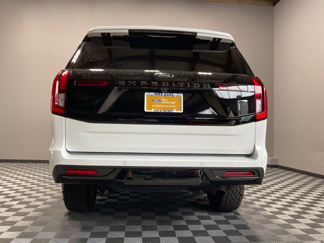 Used 2025 Ford Expedition Tremor AWD/4WD image 10