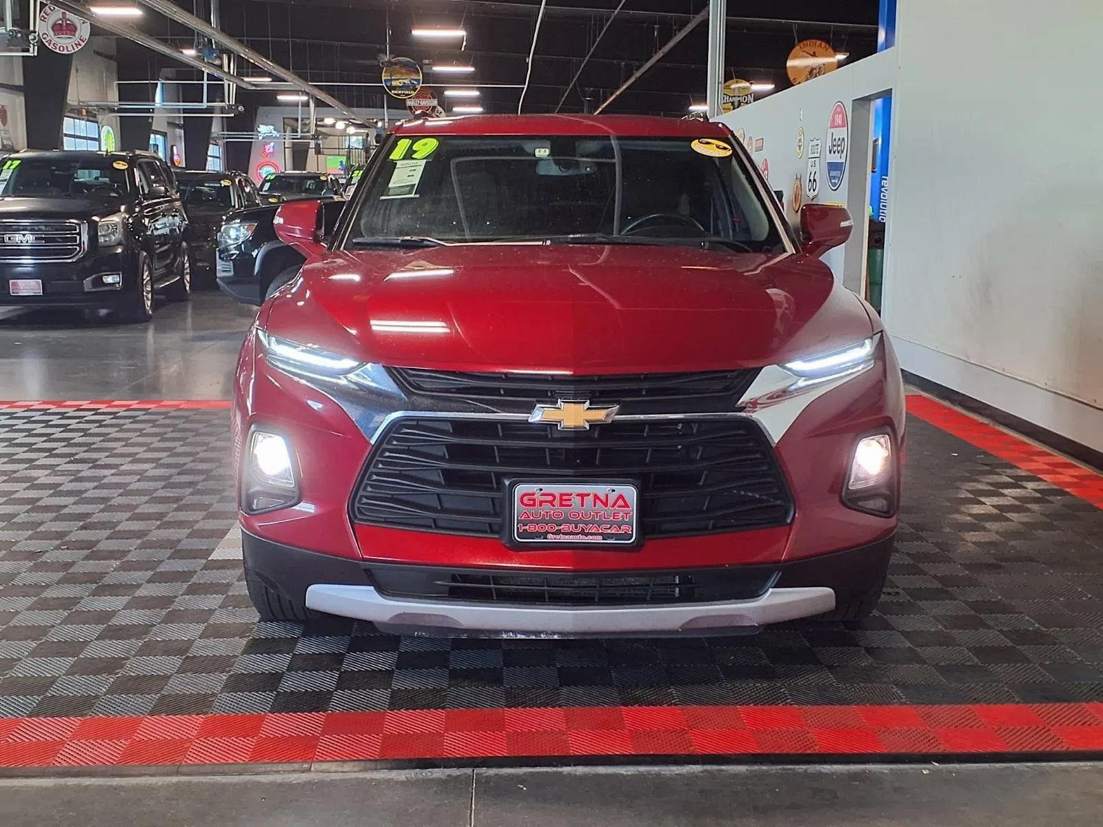 Used 2019 Chevrolet Blazer LT FWD image 3