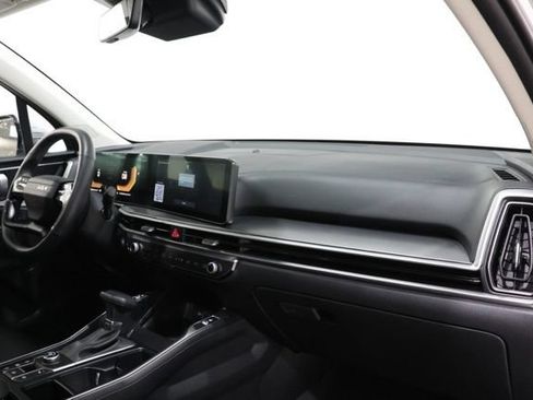 Used 2026 Kia Sorento EX FWD image 16