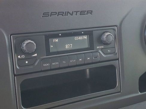 Used 2025 Mercedes-Benz Sprinter 2500 image 27
