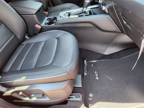 New 2025 MAZDA CX-5 AWD 2.5 S w/ Premium Plus Pkg image 16