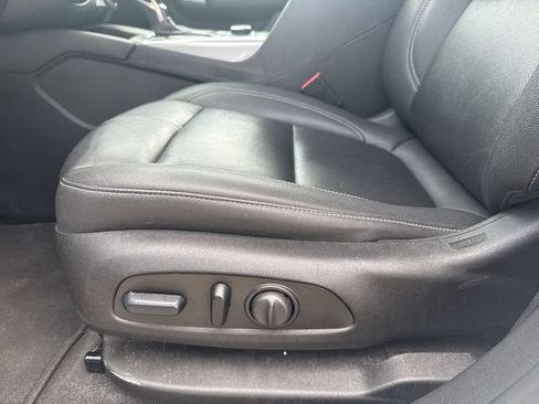 Used 2024 Chevrolet Blazer LT FWD image 23