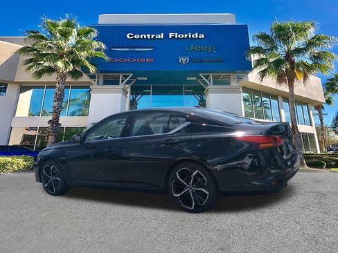 Used 2024 Nissan Altima 2.5 SR FWD image 7