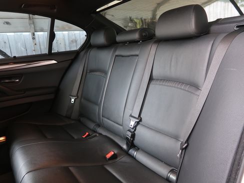 Used 2014 BMW 550i Sedan RWD image 39