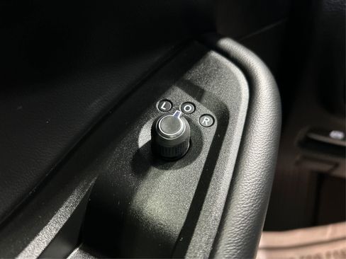 Used 2021 Jeep Grand Cherokee L Limited image 32