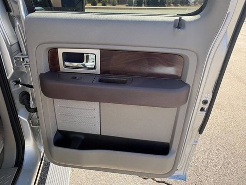 Used 2009 Ford F150 Platinum image 16