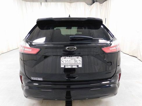 Used 2024 Ford Edge SE w/ Black Appearance Package image 5