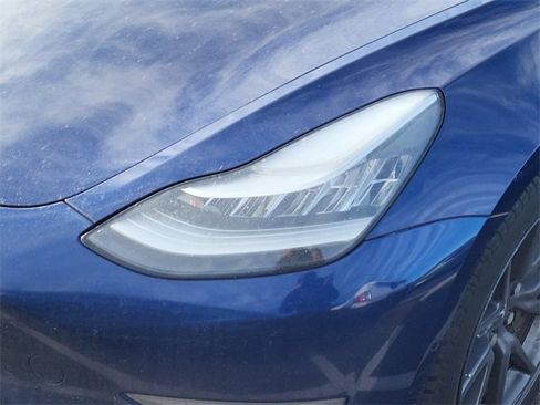 Used 2018 Tesla Model 3 Long Range image 4