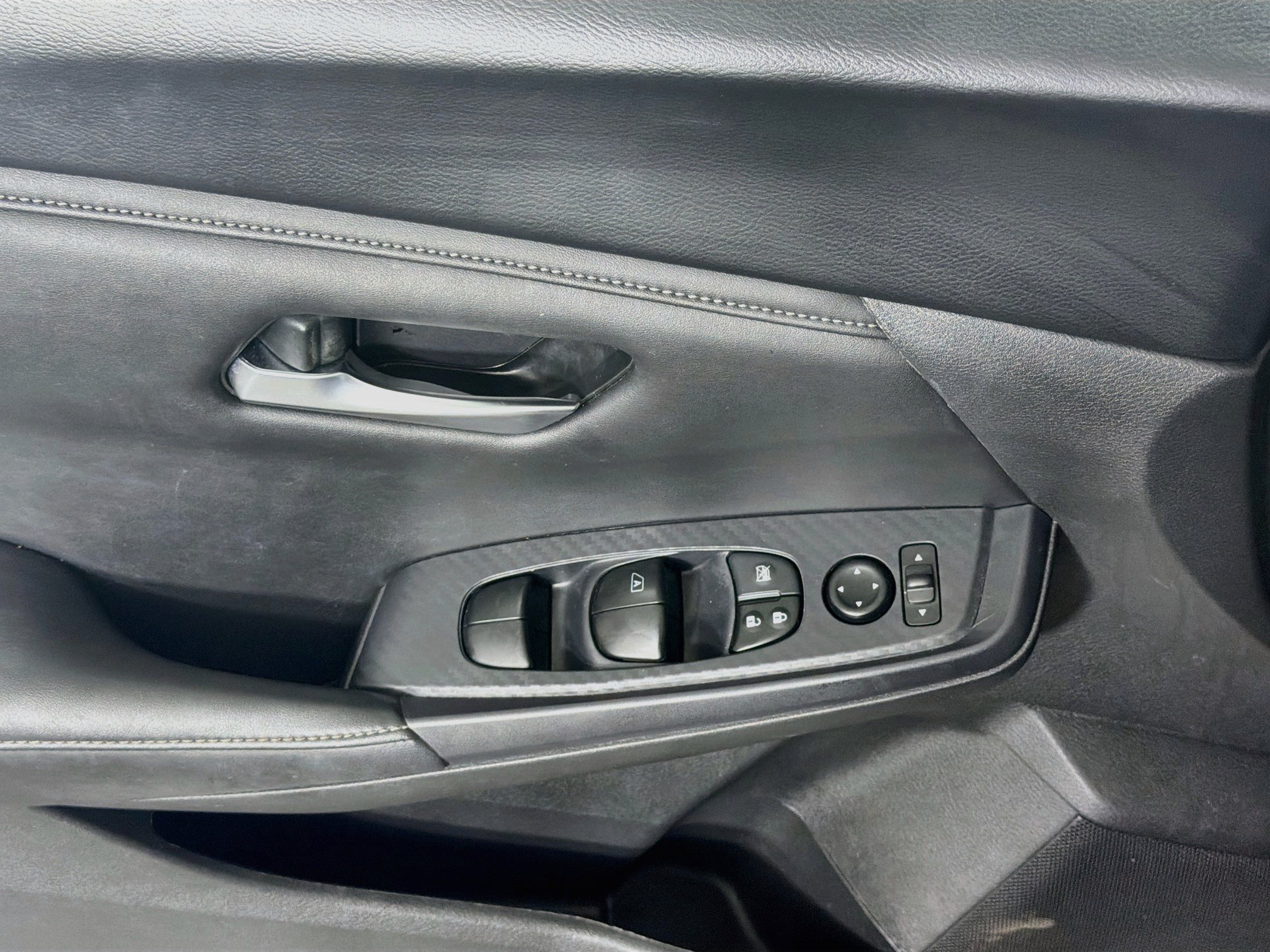 Used 2023 Nissan Sentra SV w/ All-Weather Package FWD image 15