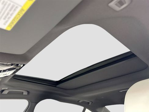 Certified 2026 BMW 530i RWD image 20
