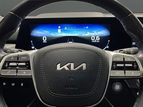 Used 2024 Kia Telluride SX Prestige image 18