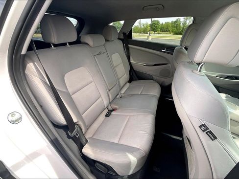 Used 2017 Hyundai Tucson SE AWD/4WD image 16