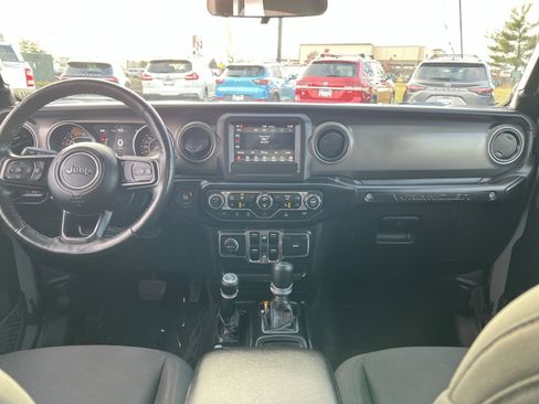 Used 2022 Jeep Wrangler Unlimited Sport image 22