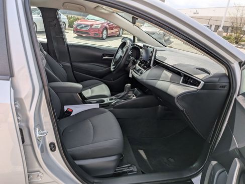 Used 2021 Toyota Corolla LE image 26