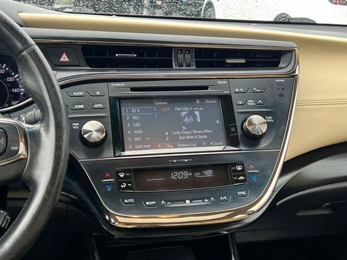 Used 2016 Toyota Avalon Touring image 20