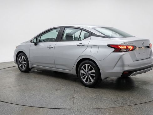 Used 2025 Nissan Versa SV FWD image 6