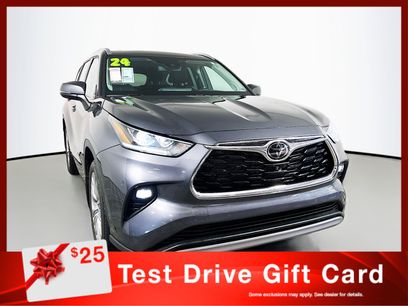 Used 2024 Toyota Highlander Platinum