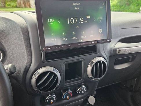 Used 2015 Jeep Wrangler Sport AWD/4WD image 24