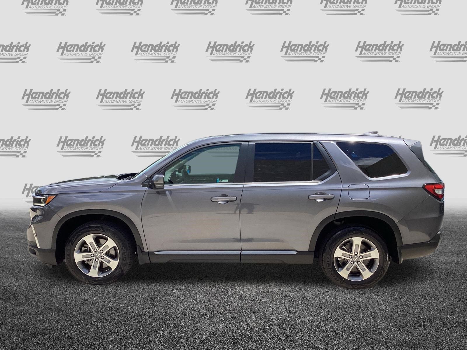 Used 2025 Honda Pilot EX-L image 6