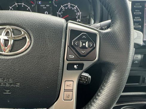 Used 2022 Toyota 4Runner SR5 image 22