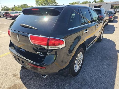 Used 2014 Lincoln MKX AWD w/ Equipment Group 101A image 3