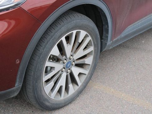 Used 2021 Ford Escape Titanium w/ Class II Trailer Tow Package image 12