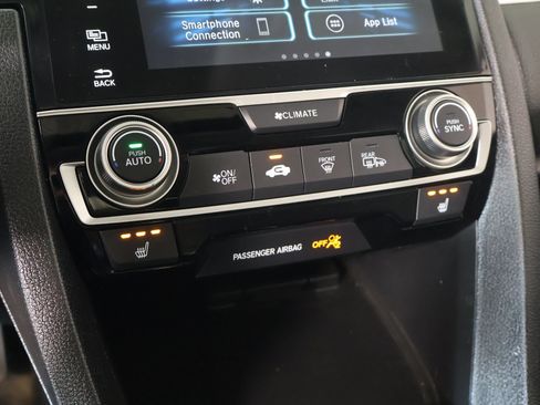 Used 2017 Honda Civic Touring image 7