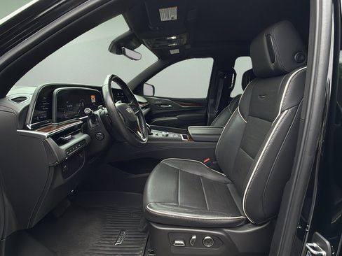 Certified 2024 Cadillac Escalade ESV Premium Luxury w/ LPO, Floor Liner Package AWD/4WD image 18