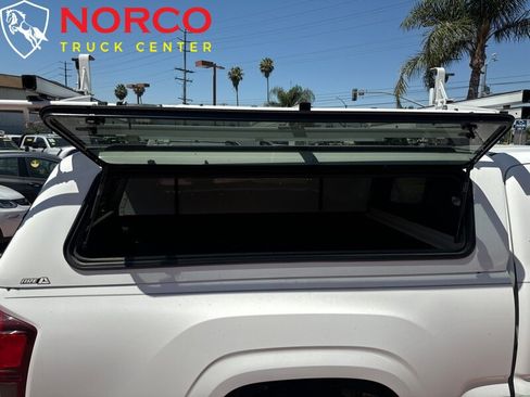 Used 2019 Toyota Tacoma SR image 14