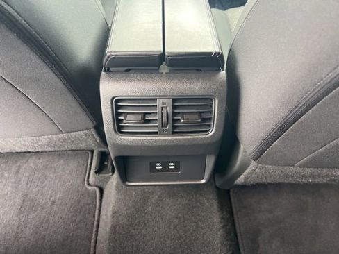 Used 2024 Nissan Rogue SV image 20