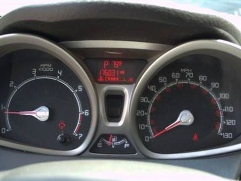 Used 2013 Ford Fiesta SE FWD image 13