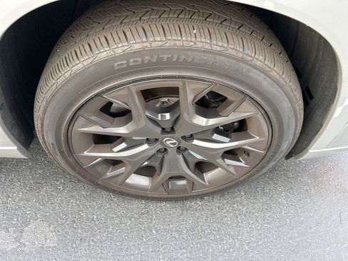 Used 2025 Lexus TX 500h AWD image 2