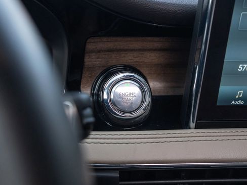 Used 2022 Lincoln Corsair Reserve image 28