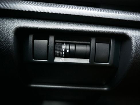 Certified 2024 Subaru Crosstrek 2.5i Limited w/ Crosstrek Mirror Package image 26