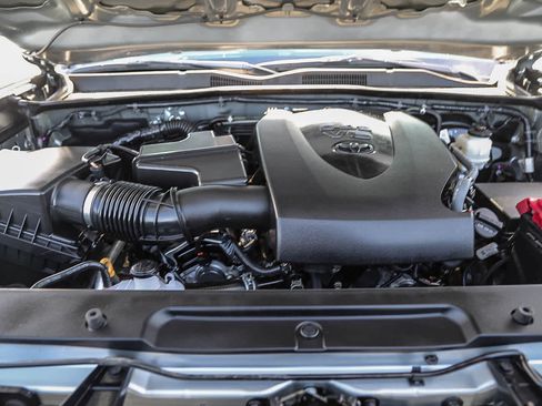 Certified 2023 Toyota Tacoma SR5 w/ Technology Package image 27