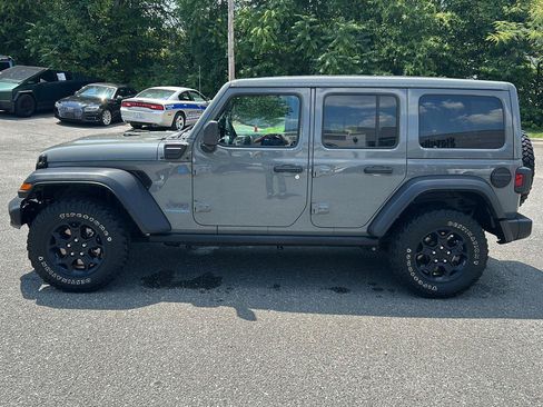 Used 2023 Jeep Wrangler Unlimited w/ Sun & Screen Package AWD/4WD image 2