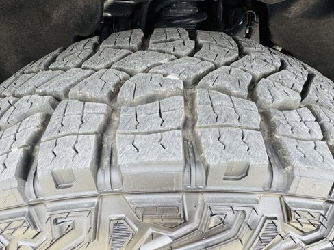 Used 2024 GMC Canyon AT4 w/ AT4 Premium Package image 44