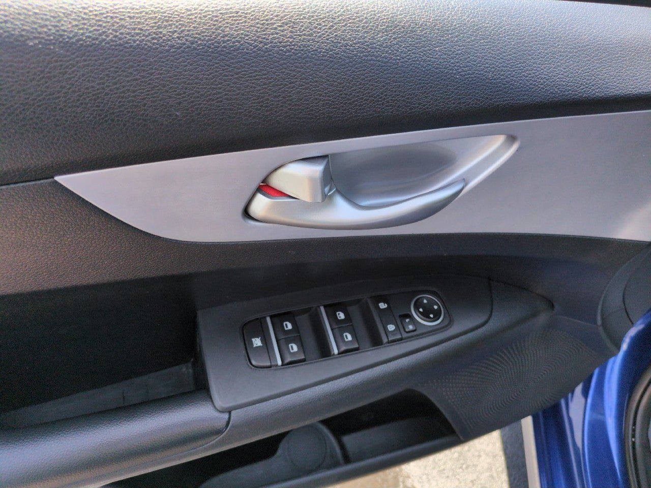 Certified 2024 Kia Forte LXS FWD image 12
