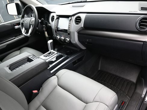 Used 2021 Toyota Tundra SR5 w/ SR5 Upgrade Package image 40