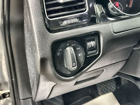 Used 2017 Volkswagen Golf SEL FWD image 16