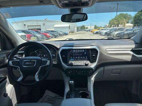 Used 2019 GMC Acadia SLT w/ LPO, Floor Liner Package FWD image 17