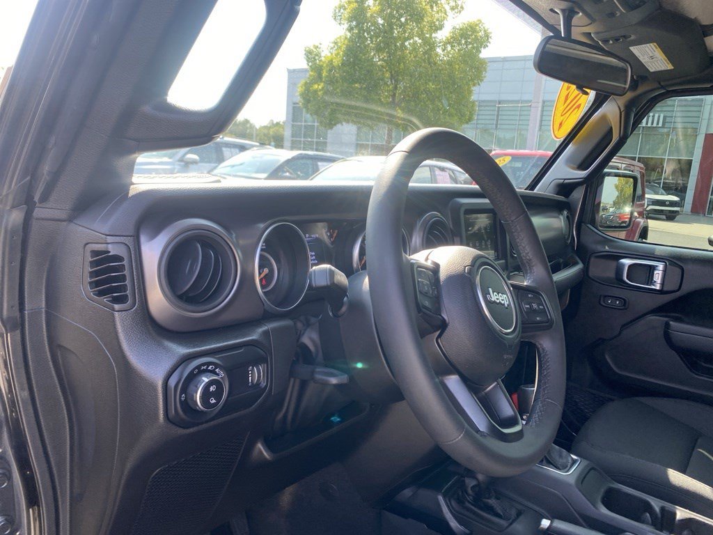 Used 2023 Jeep Gladiator Sport AWD/4WD image 20