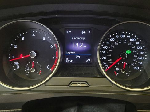Used 2020 Volkswagen Tiguan SE AWD/4WD image 23