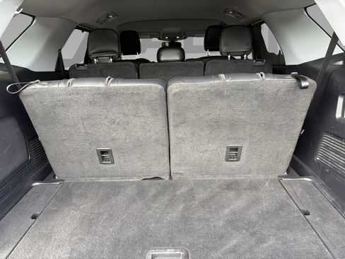 Used 2022 Ford Explorer Limited w/ Equipment Group 301A RWD image 19