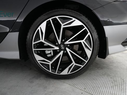 Used 2023 Hyundai Ioniq 6 Limited RWD image 9
