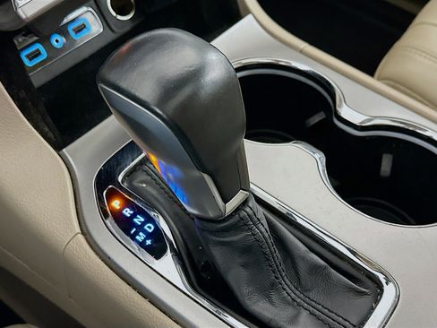 Used 2018 Jeep Grand Cherokee Limited image 25